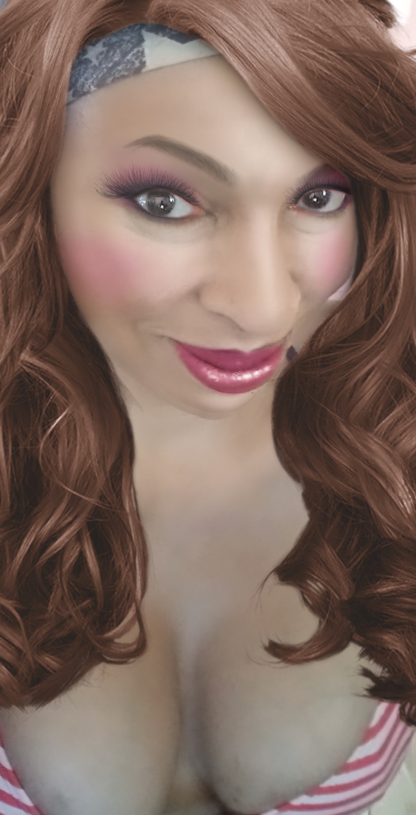 Thwarting Facial Recognition Software: X-Hookr Life Hack&nbsp;#76